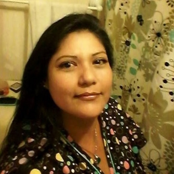 Meet your Posher, Emina - Picture 1 of 1